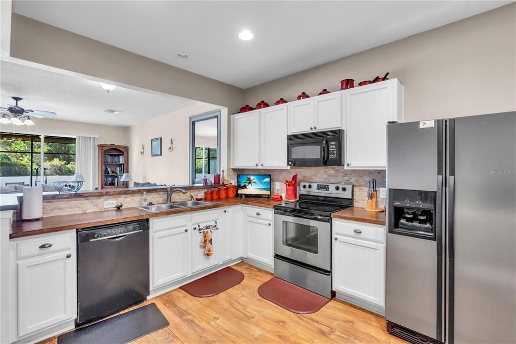 На продажу: $320,000 (3 спален, 2 ванн, 1622 Квадратных фут)