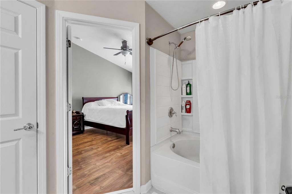 На продажу: $320,000 (3 спален, 2 ванн, 1622 Квадратных фут)