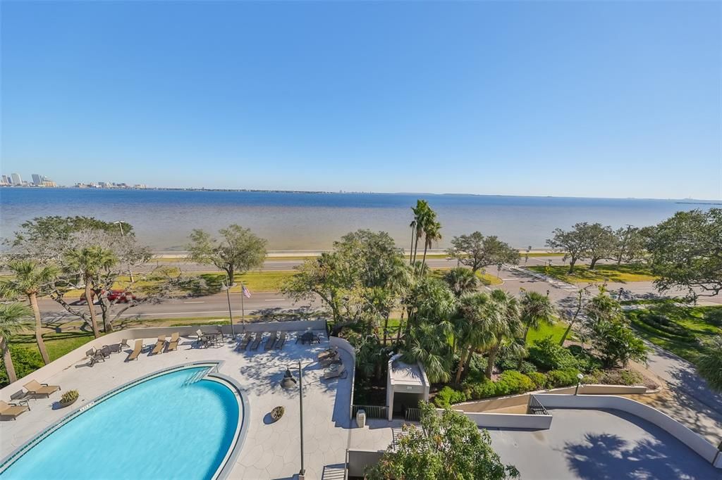 For Rent: $4,000 (2 beds, 2 baths, 1320 Square Feet)