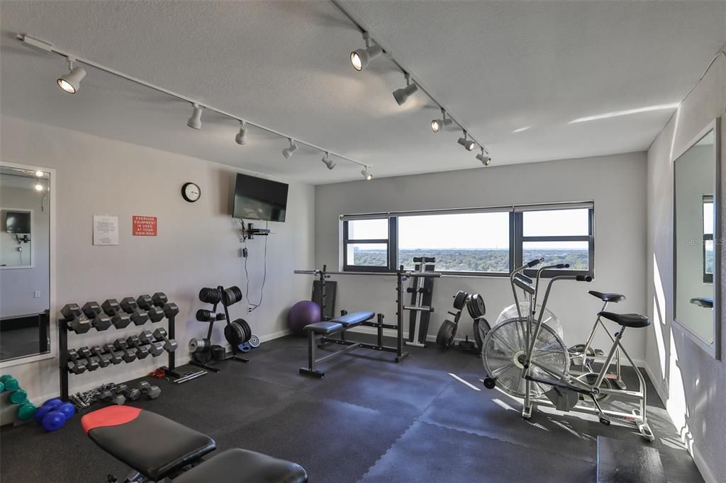 For Rent: $4,000 (2 beds, 2 baths, 1320 Square Feet)