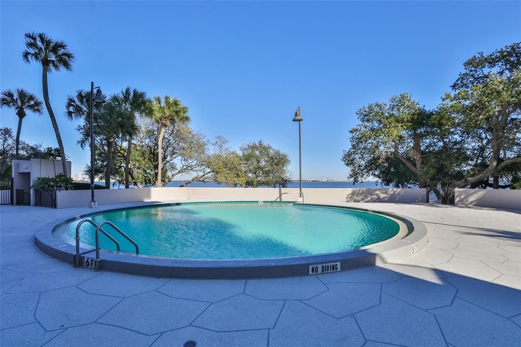 For Rent: $4,000 (2 beds, 2 baths, 1320 Square Feet)