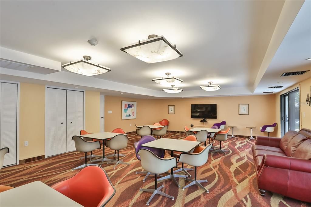 For Rent: $4,000 (2 beds, 2 baths, 1320 Square Feet)