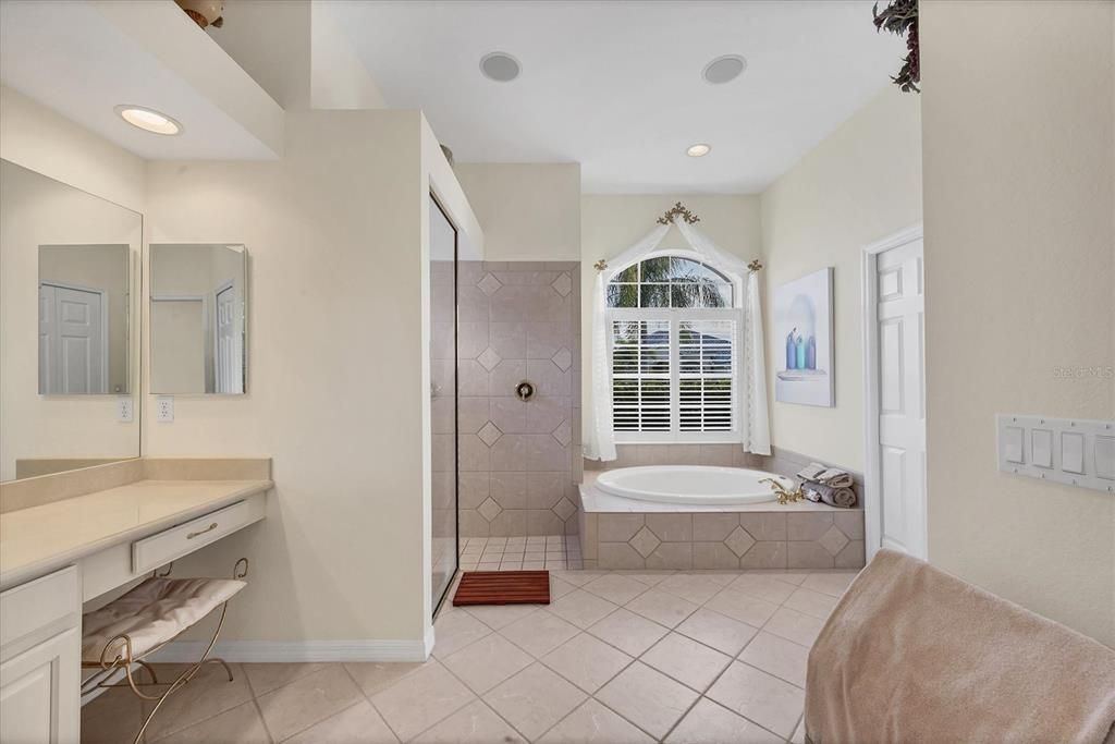 На продажу: $725,000 (3 спален, 3 ванн, 2470 Квадратных фут)