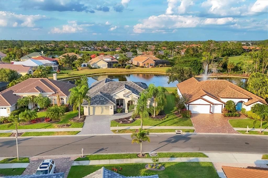 На продажу: $725,000 (3 спален, 3 ванн, 2470 Квадратных фут)