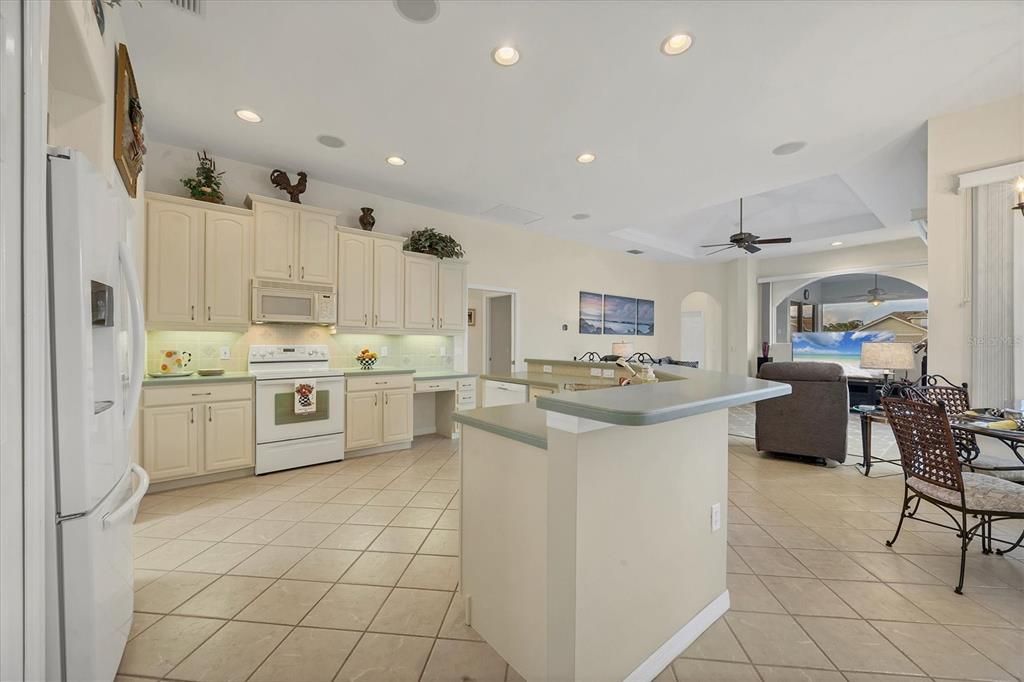 На продажу: $725,000 (3 спален, 3 ванн, 2470 Квадратных фут)