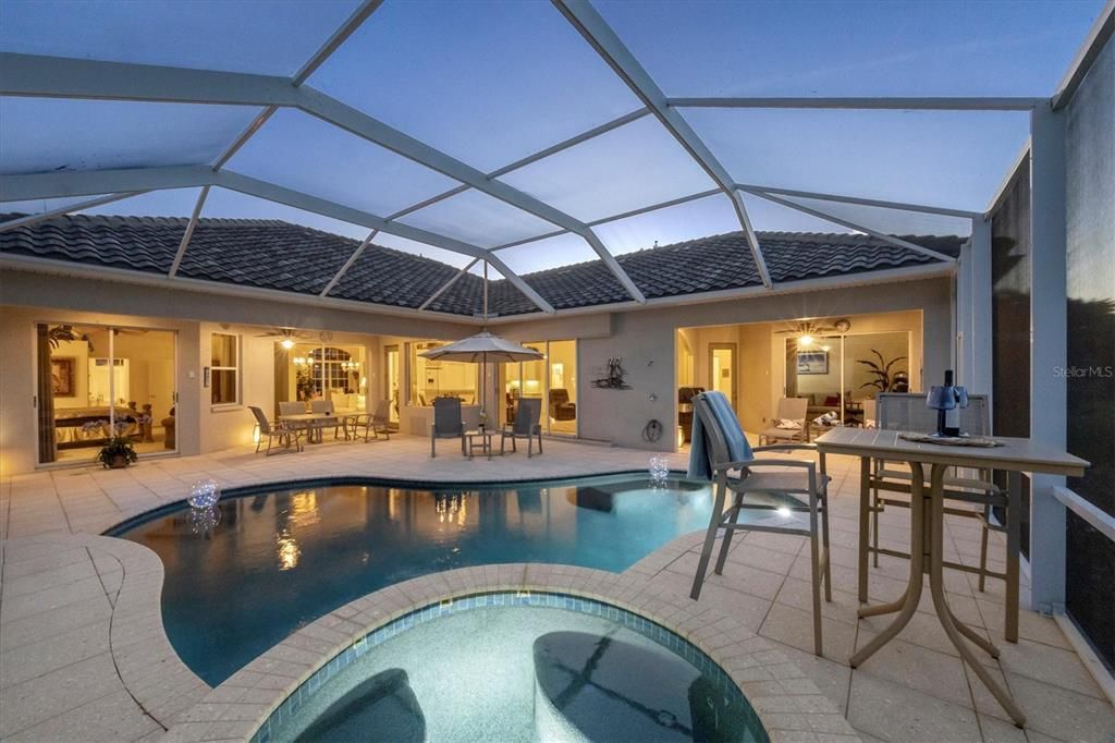 На продажу: $725,000 (3 спален, 3 ванн, 2470 Квадратных фут)