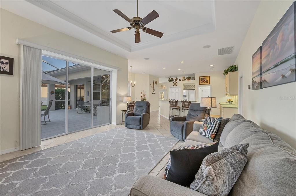 На продажу: $725,000 (3 спален, 3 ванн, 2470 Квадратных фут)