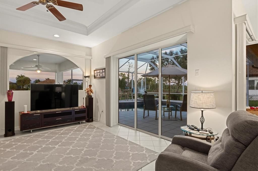 На продажу: $725,000 (3 спален, 3 ванн, 2470 Квадратных фут)