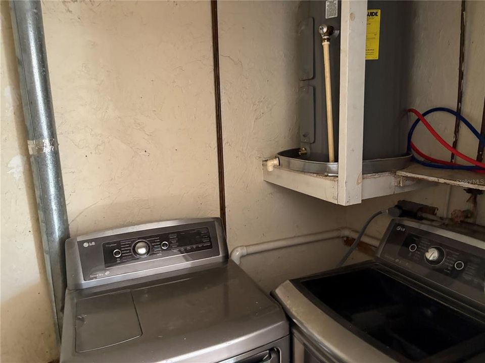 For Sale: $174,700 (3 beds, 2 baths, 1143 Square Feet)