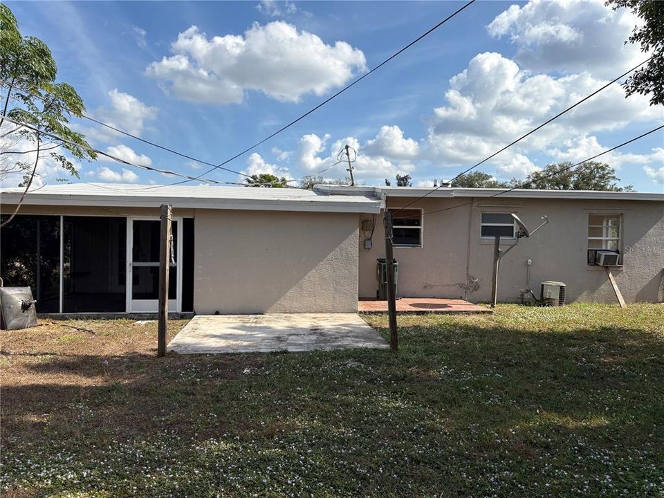 For Sale: $174,700 (3 beds, 2 baths, 1143 Square Feet)