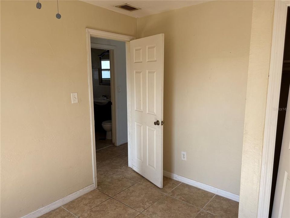 For Sale: $174,700 (3 beds, 2 baths, 1143 Square Feet)