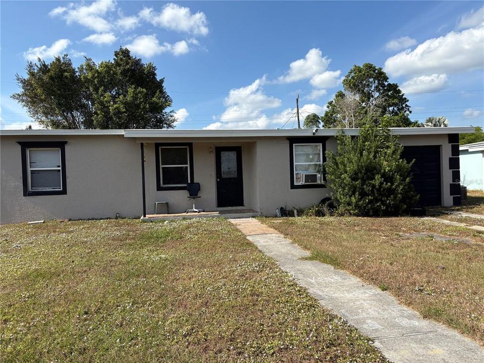 For Sale: $174,700 (3 beds, 2 baths, 1143 Square Feet)