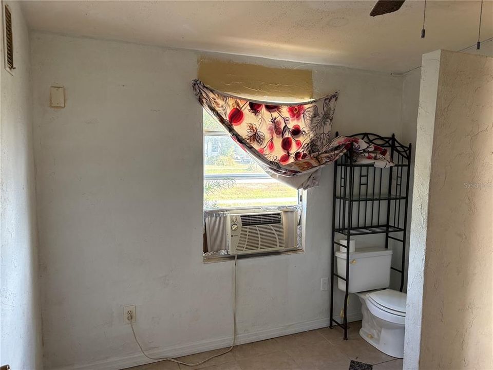 For Sale: $174,700 (3 beds, 2 baths, 1143 Square Feet)