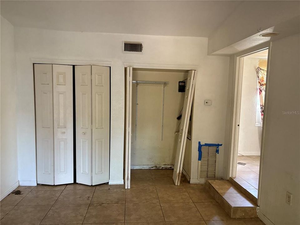 For Sale: $174,700 (3 beds, 2 baths, 1143 Square Feet)