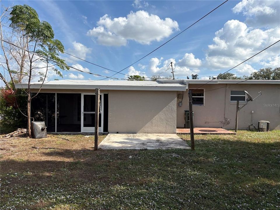 For Sale: $174,700 (3 beds, 2 baths, 1143 Square Feet)