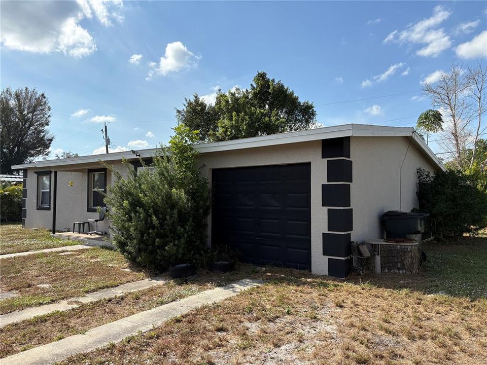 For Sale: $174,700 (3 beds, 2 baths, 1143 Square Feet)