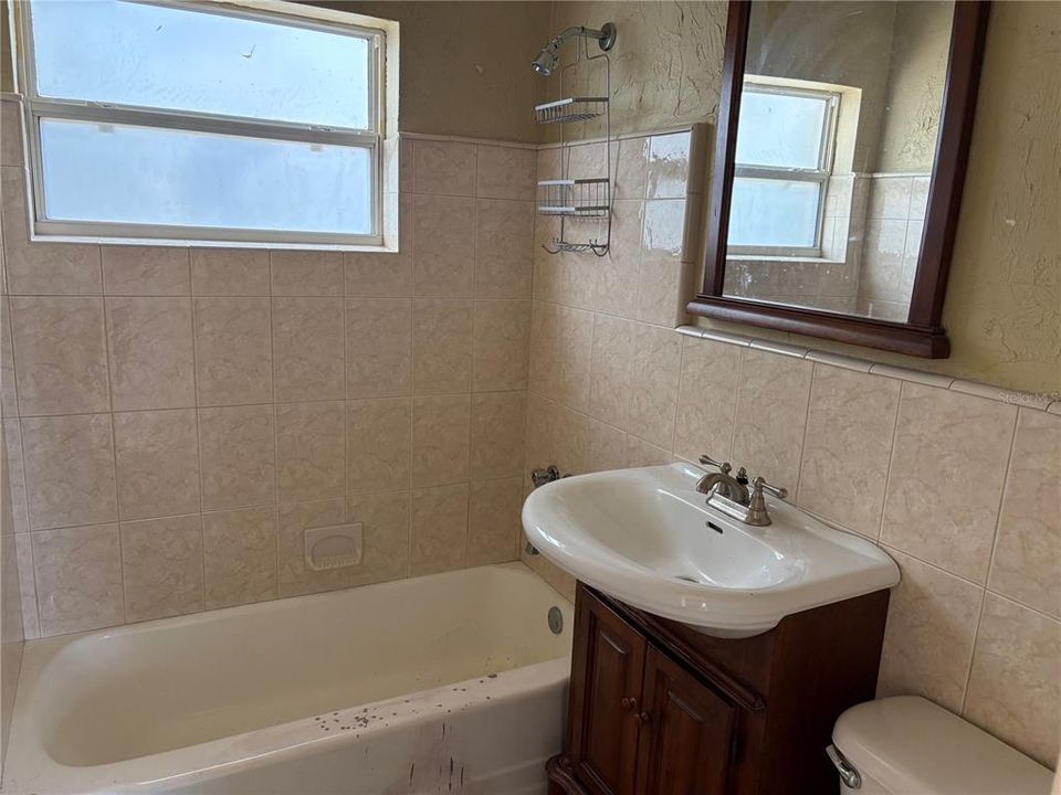 For Sale: $174,700 (3 beds, 2 baths, 1143 Square Feet)