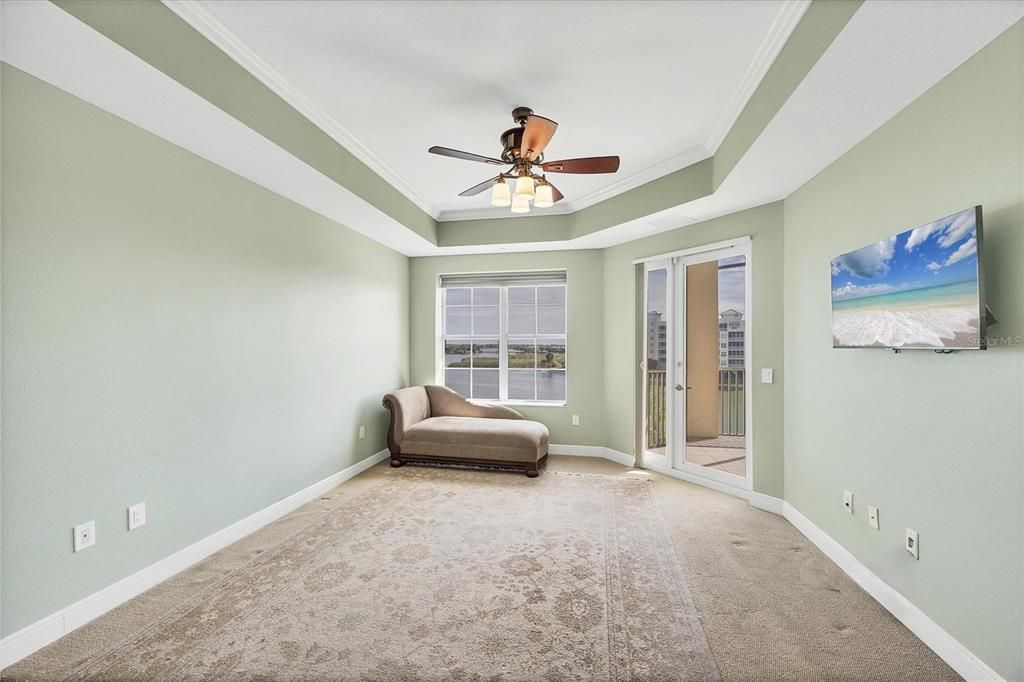 На продажу: $549,900 (3 спален, 2 ванн, 1916 Квадратных фут)