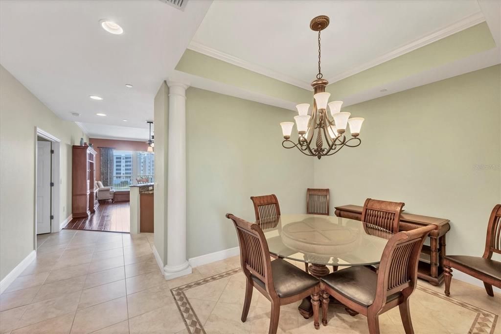 На продажу: $549,900 (3 спален, 2 ванн, 1916 Квадратных фут)