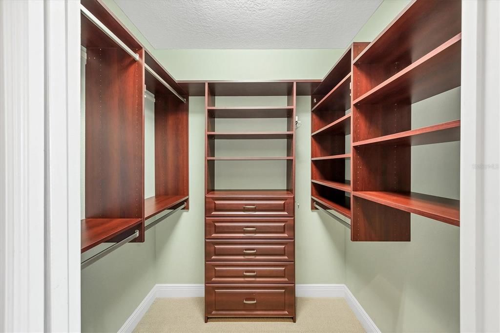 На продажу: $549,900 (3 спален, 2 ванн, 1916 Квадратных фут)