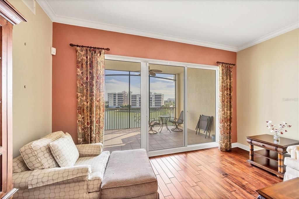 На продажу: $549,900 (3 спален, 2 ванн, 1916 Квадратных фут)