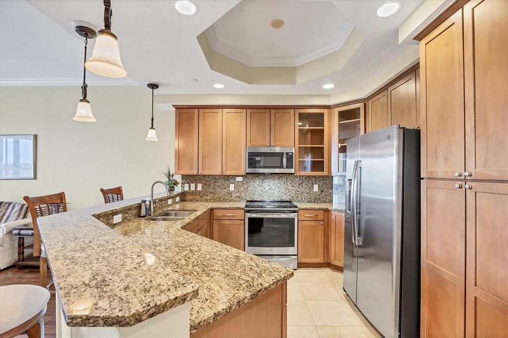 На продажу: $549,900 (3 спален, 2 ванн, 1916 Квадратных фут)