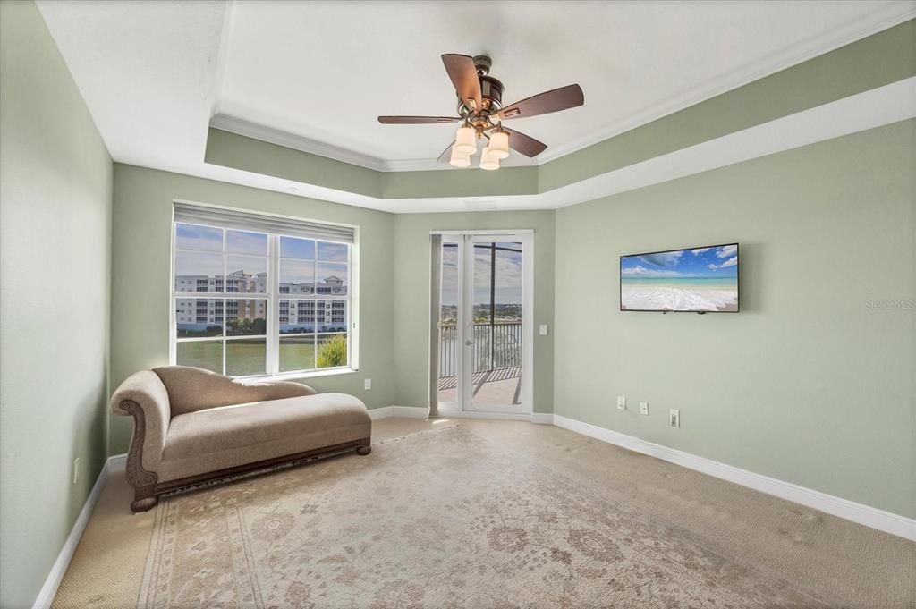 На продажу: $549,900 (3 спален, 2 ванн, 1916 Квадратных фут)