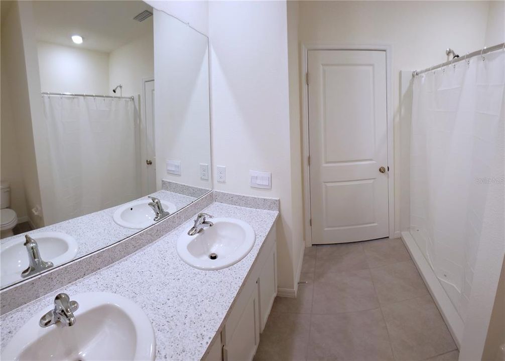 En Venta: $340,000 (3 camas, 2 baños, 1546 Pies cuadrados)