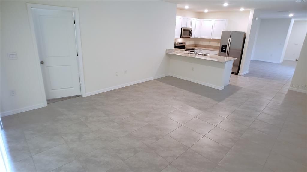 En Venta: $340,000 (3 camas, 2 baños, 1546 Pies cuadrados)