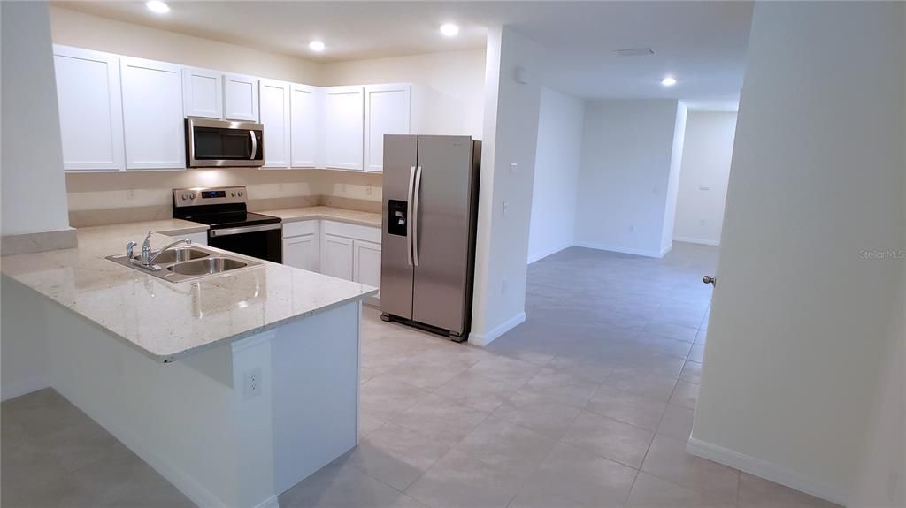 En Venta: $340,000 (3 camas, 2 baños, 1546 Pies cuadrados)