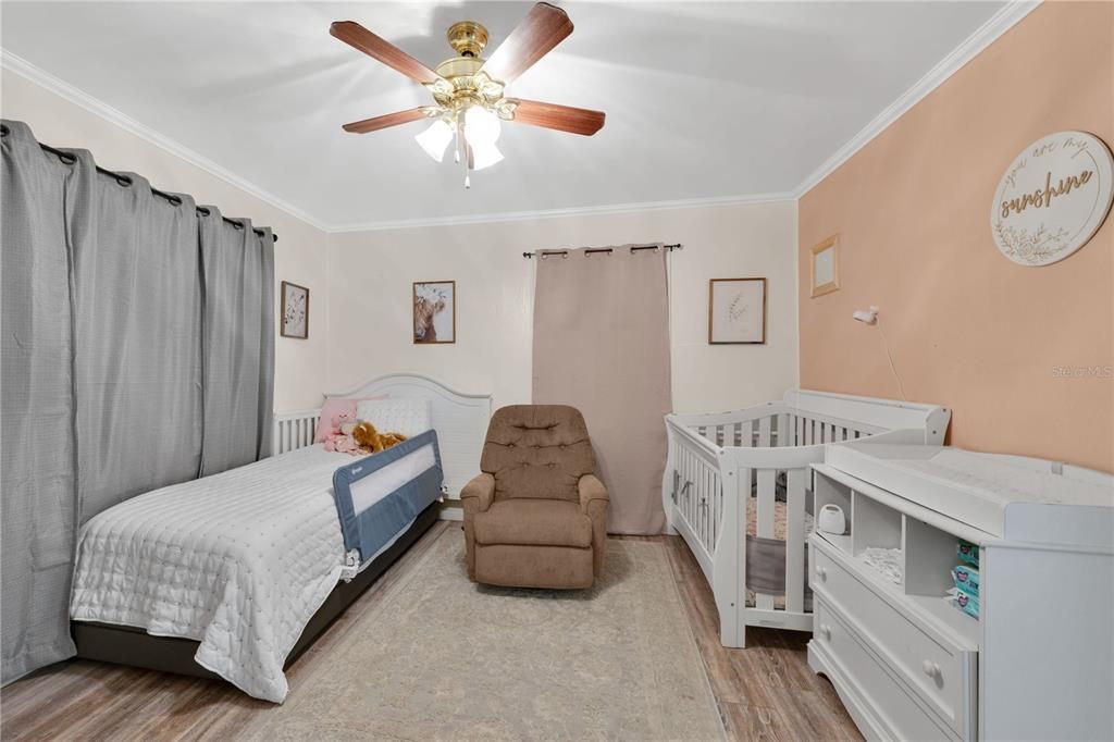 待售: $220,000 (2 贝兹, 1 浴室, 1208 平方英尺)