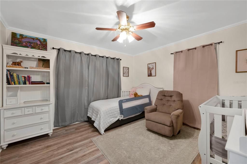 待售: $220,000 (2 贝兹, 1 浴室, 1208 平方英尺)