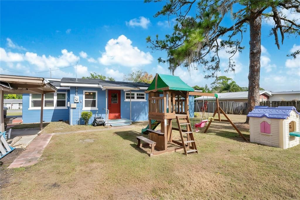 待售: $220,000 (2 贝兹, 1 浴室, 1208 平方英尺)