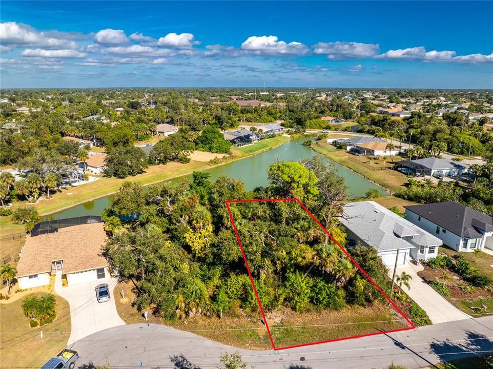 待售: $27,000 (0.18 acres)