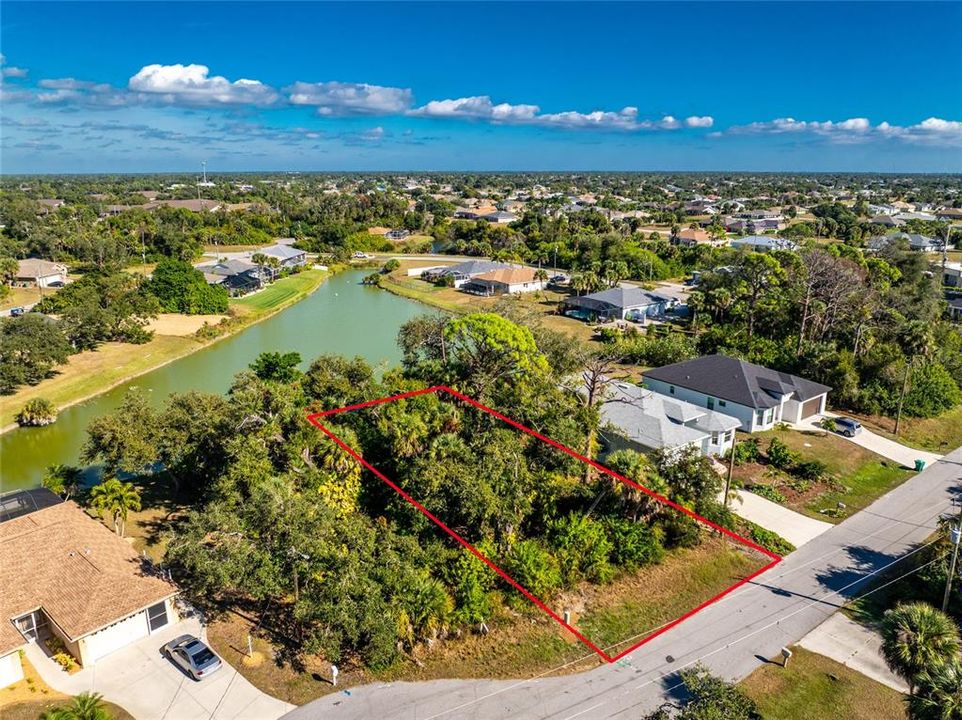 待售: $27,000 (0.18 acres)