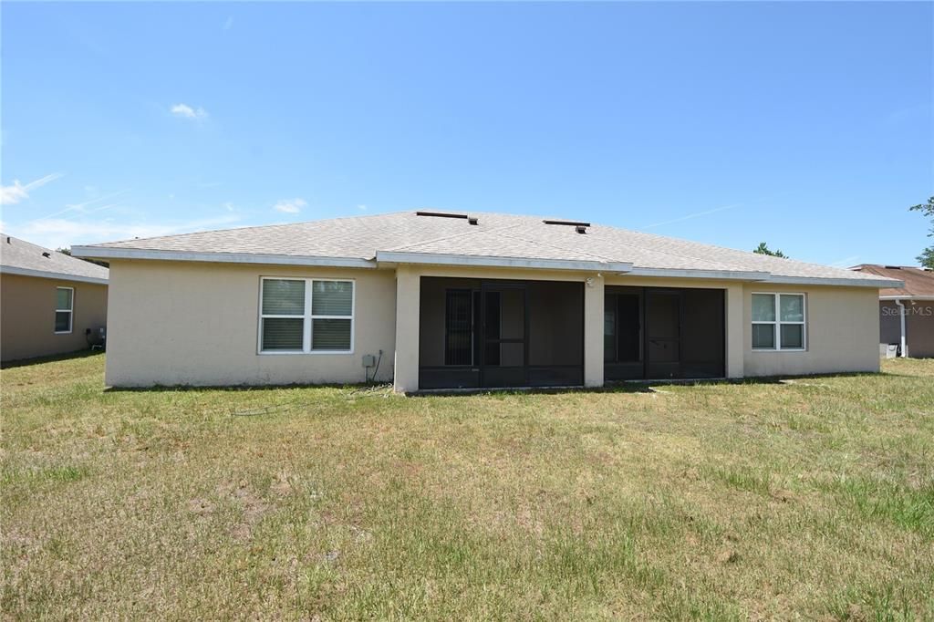 В аренду: $1,700 (3 спален, 2 ванн, 1212 Квадратных фут)