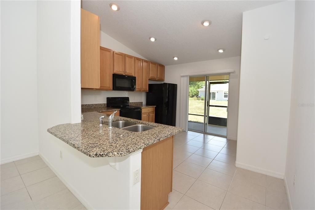 В аренду: $1,700 (3 спален, 2 ванн, 1212 Квадратных фут)