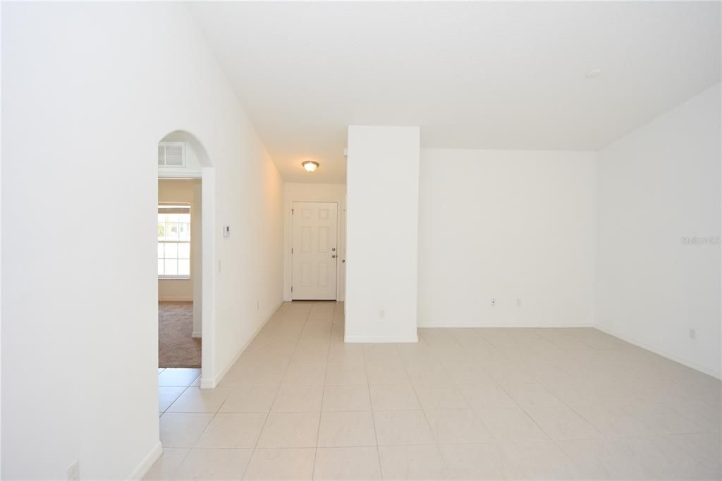 В аренду: $1,700 (3 спален, 2 ванн, 1212 Квадратных фут)