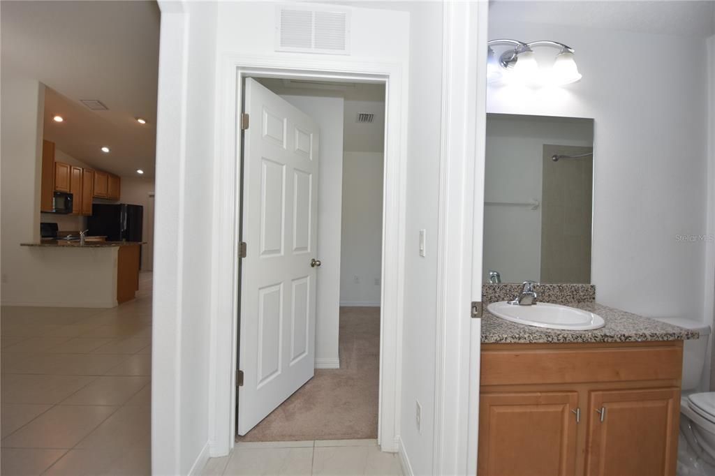 В аренду: $1,700 (3 спален, 2 ванн, 1212 Квадратных фут)