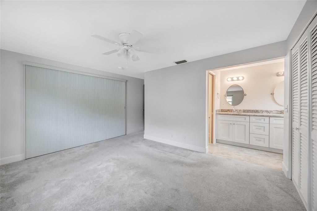 待售: $550,000 (3 贝兹, 2 浴室, 1973 平方英尺)