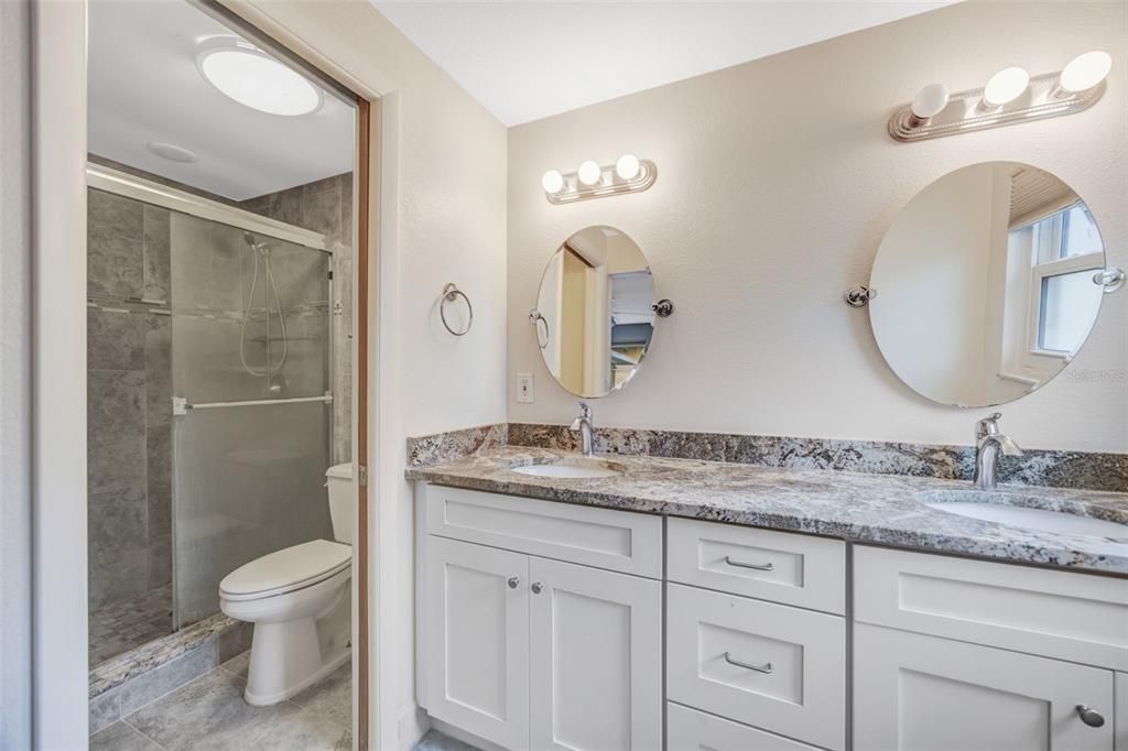 待售: $550,000 (3 贝兹, 2 浴室, 1973 平方英尺)