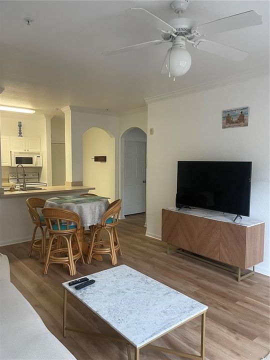 For Rent: $1,500 (1 beds, 1 baths, 660 Square Feet)