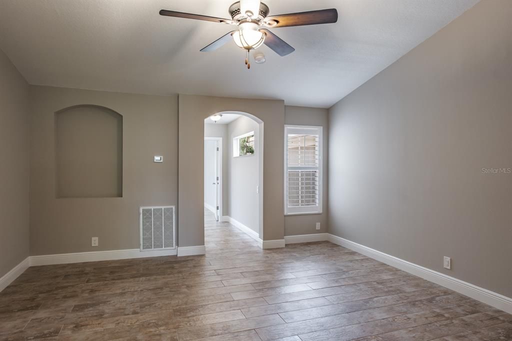 For Rent: $2,550 (2 beds, 2 baths, 1731 Square Feet)