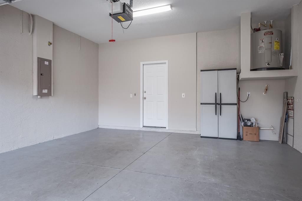For Rent: $2,550 (2 beds, 2 baths, 1731 Square Feet)
