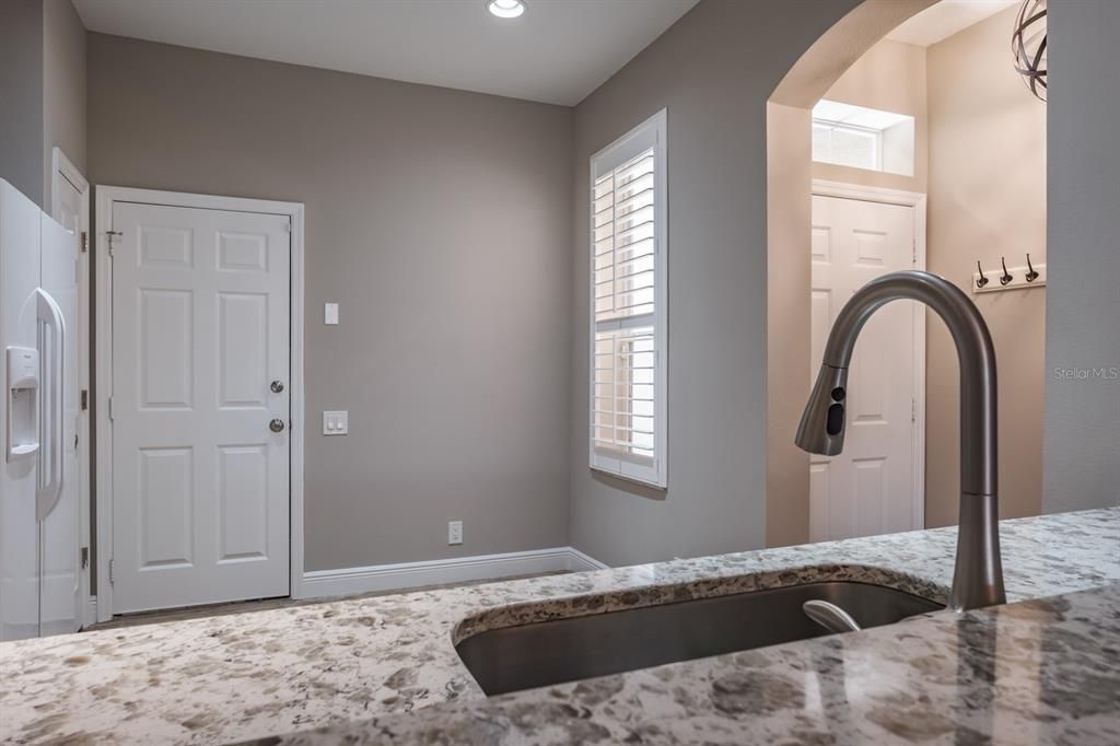 For Rent: $2,550 (2 beds, 2 baths, 1731 Square Feet)