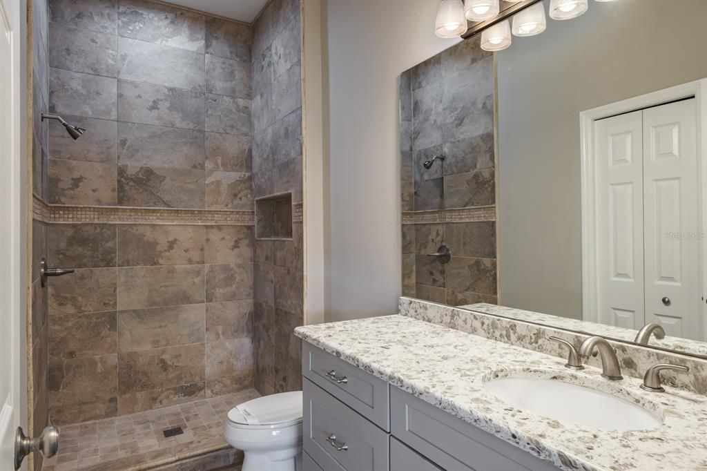 For Rent: $2,550 (2 beds, 2 baths, 1731 Square Feet)