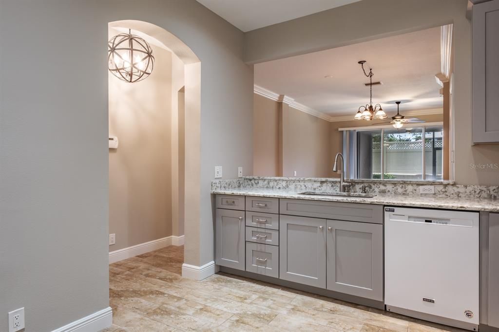 For Rent: $2,550 (2 beds, 2 baths, 1731 Square Feet)