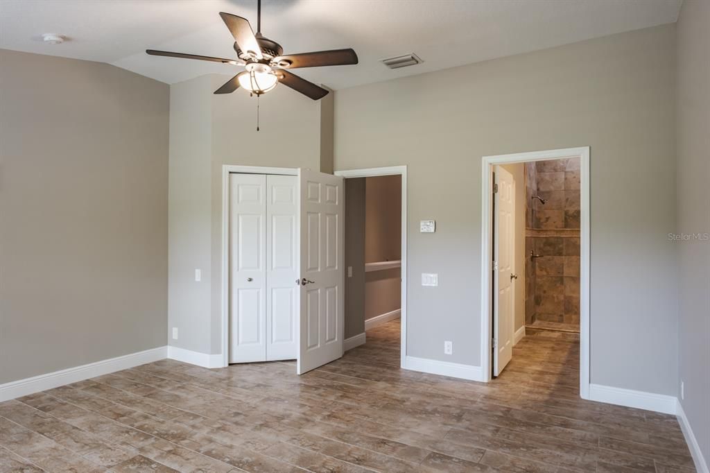 For Rent: $2,550 (2 beds, 2 baths, 1731 Square Feet)