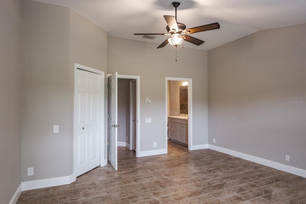 For Rent: $2,550 (2 beds, 2 baths, 1731 Square Feet)