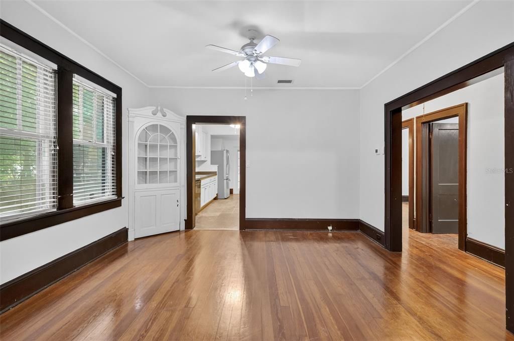 待售: $565,000 (3 贝兹, 2 浴室, 1383 平方英尺)